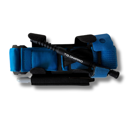 Geopende blauwe houder van de LifeSaver Tourniquet Set